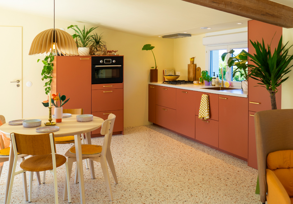 Cuisine Ikea ou Leroy Merlin couleur ocre lubéron