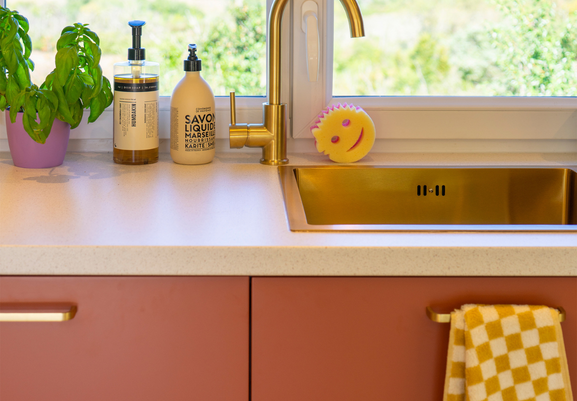 photo de la cuisine en ocre